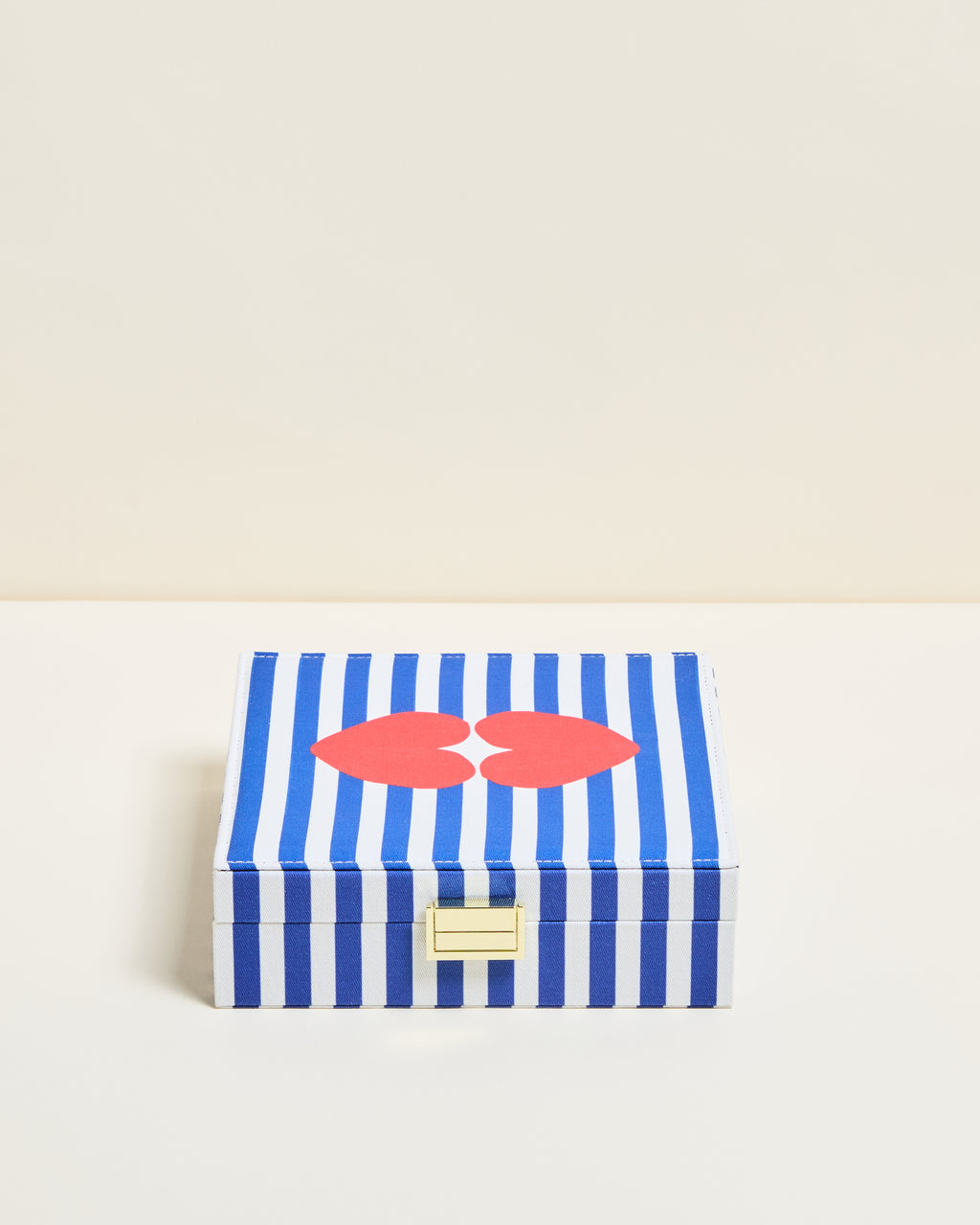 Anne Kiss Kiss Jewelry Box