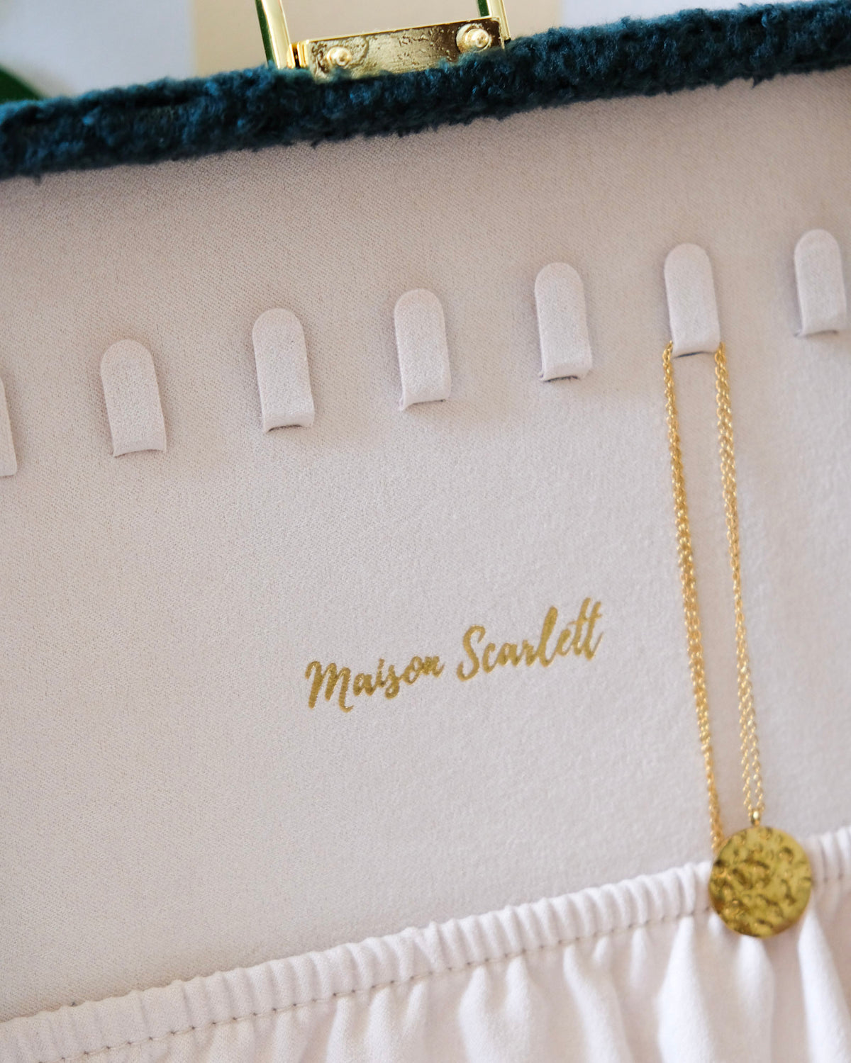 Anne Fuzzy Jewelry Box - Outlet