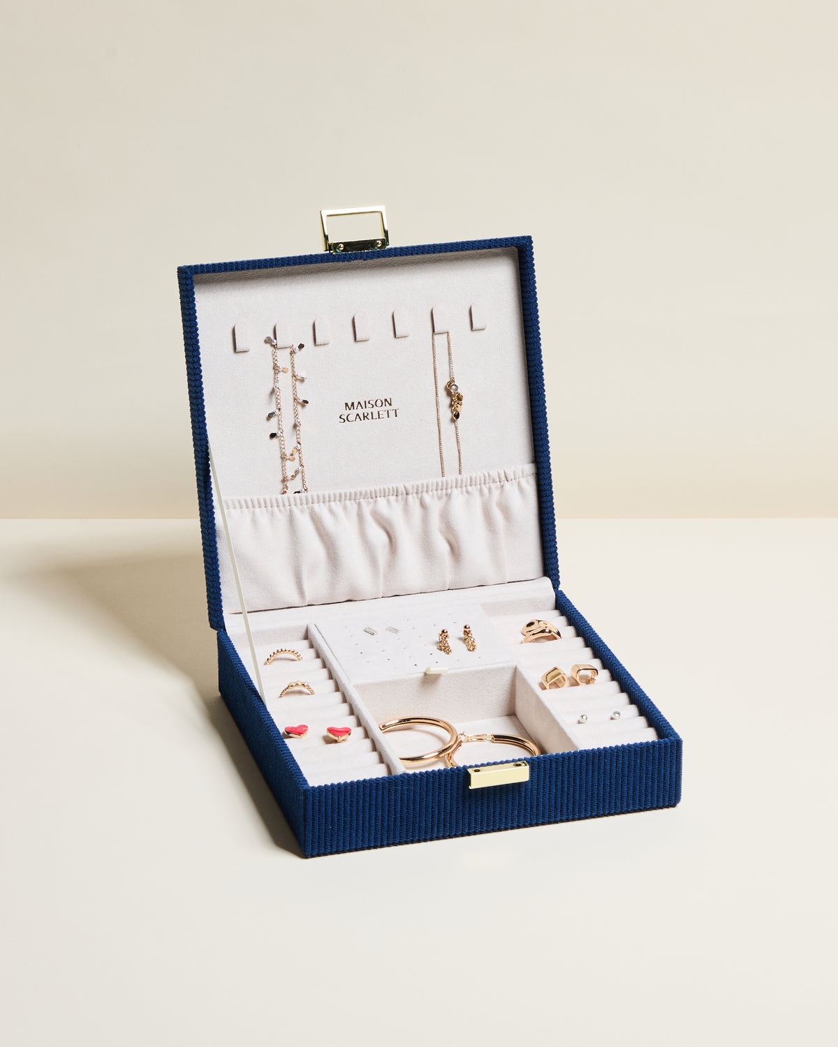 Anne corduroy jewelry box