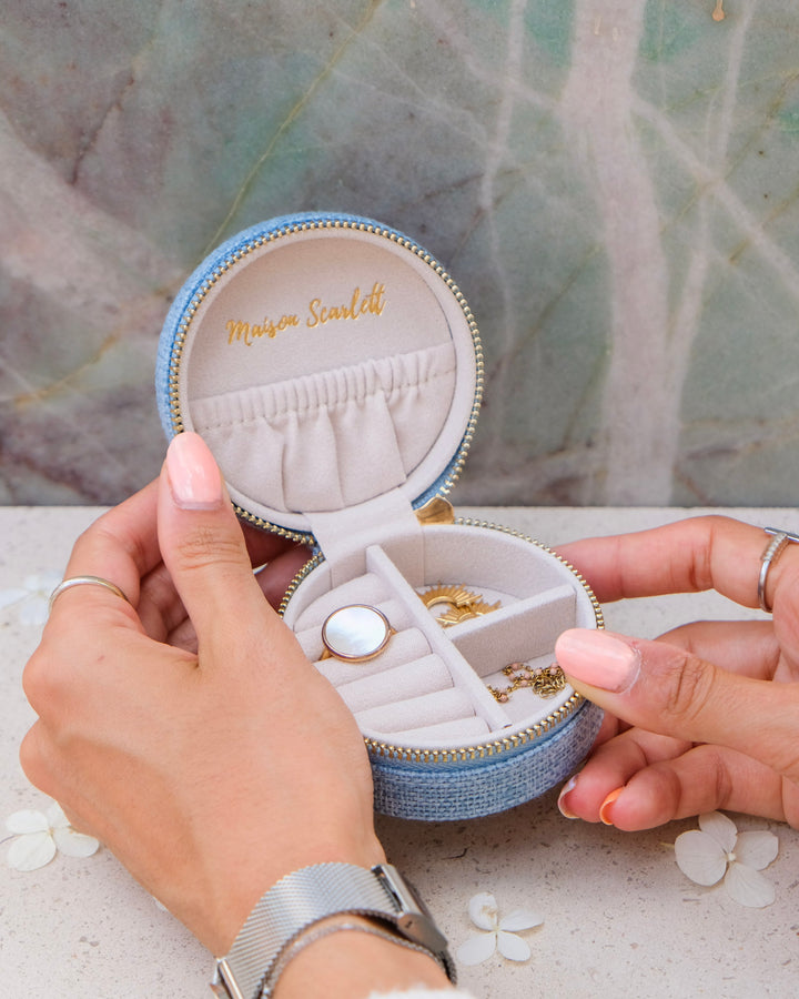 Yvonne linen effect travel jewelry box