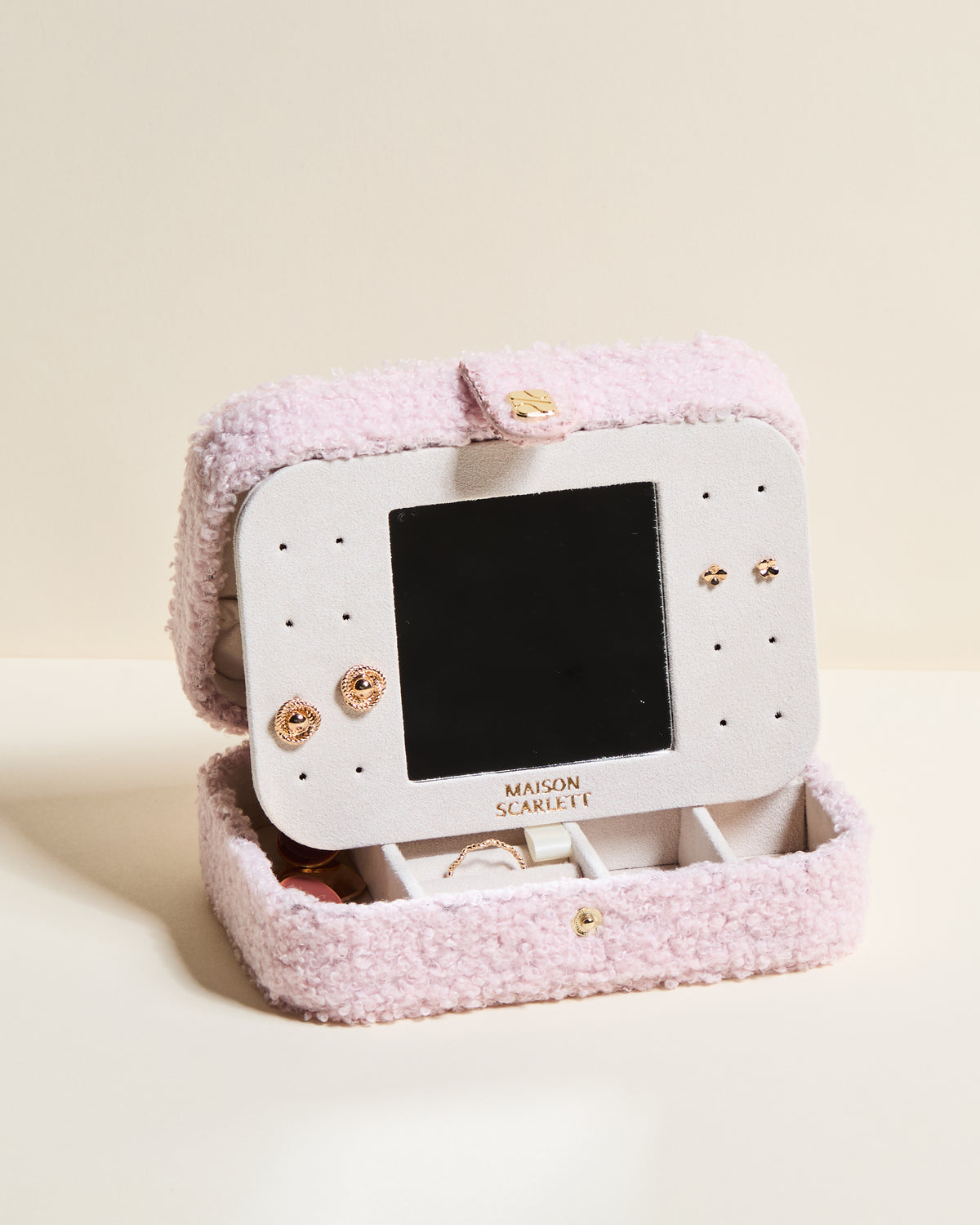 Brigitte travel jewelry box in bouclé