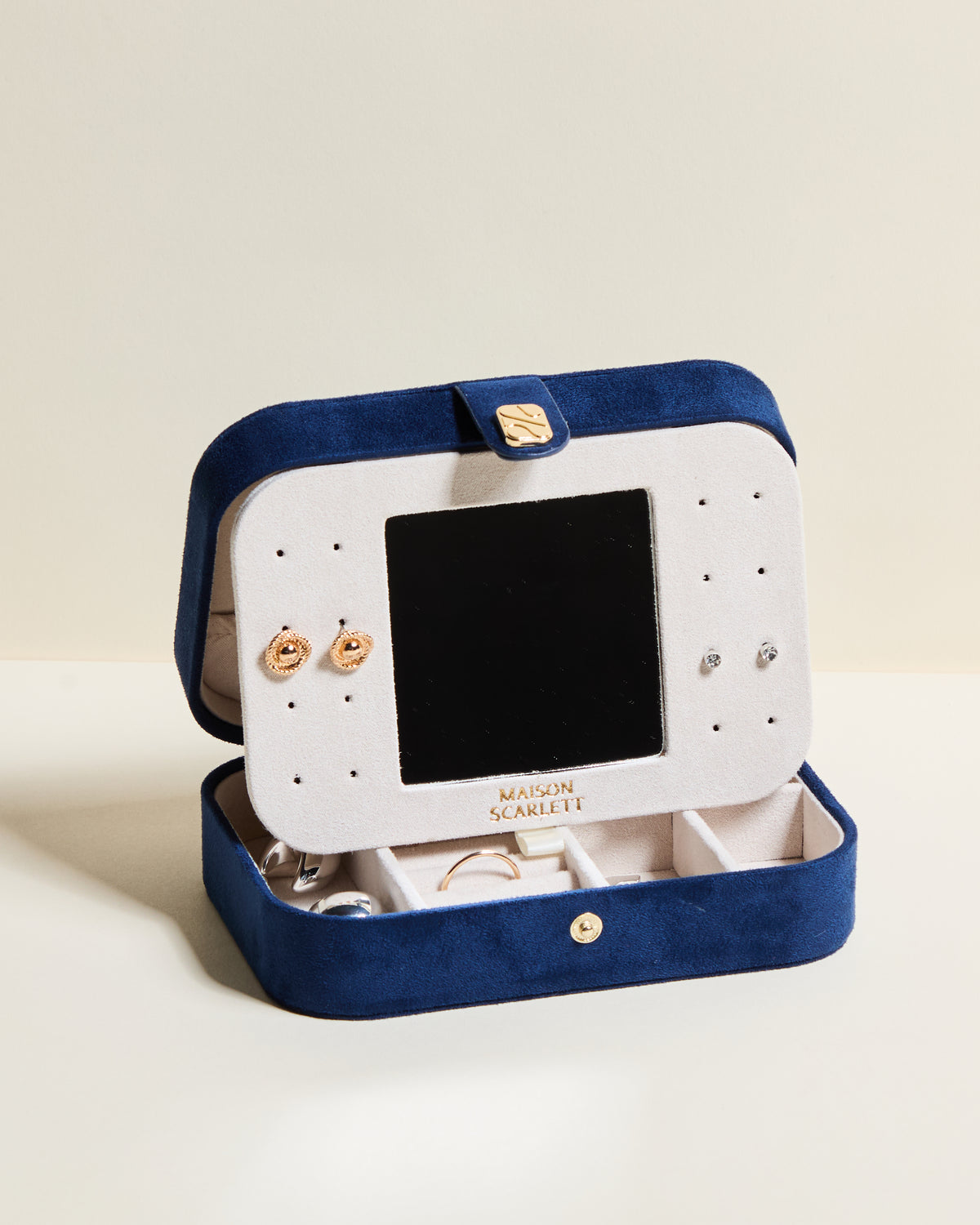 Brigitte velvet travel jewelry box