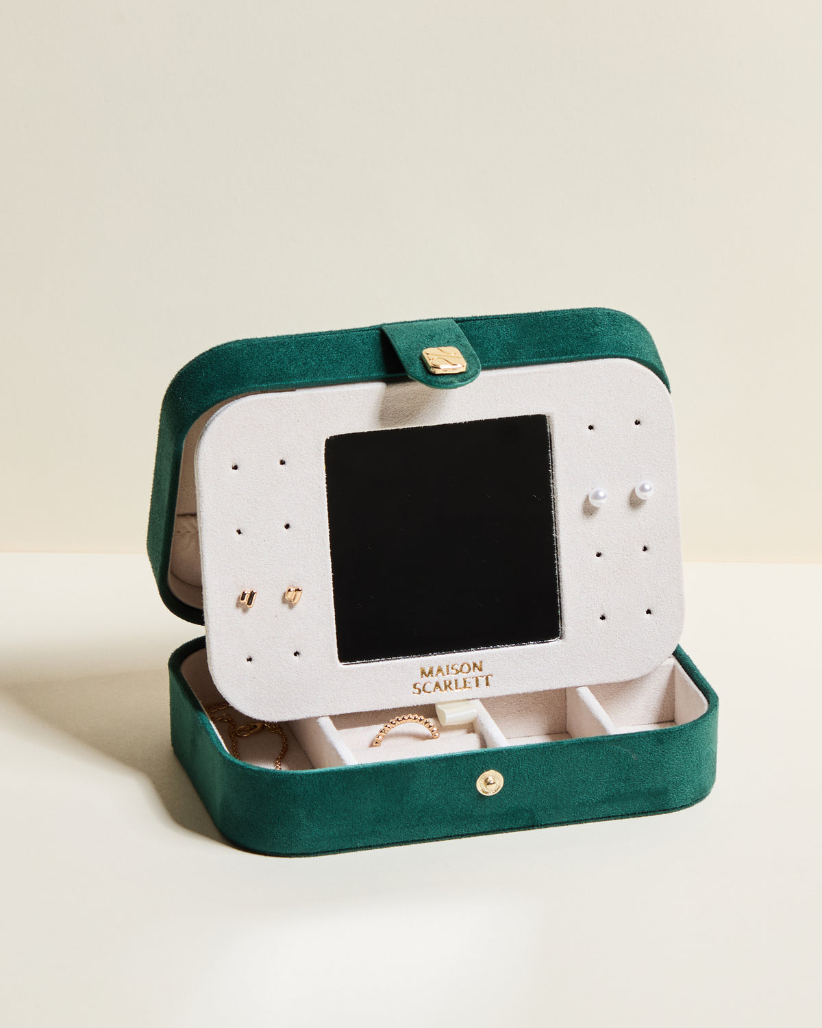 Brigitte velvet travel jewelry box