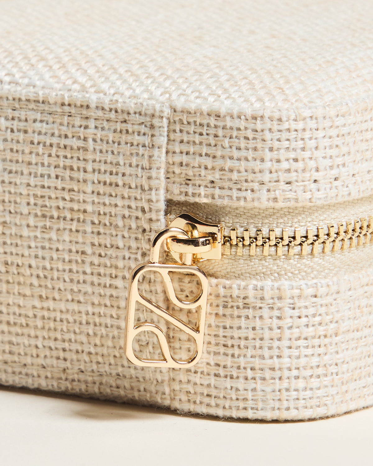 Corinne Linen Travel Jewelry Box