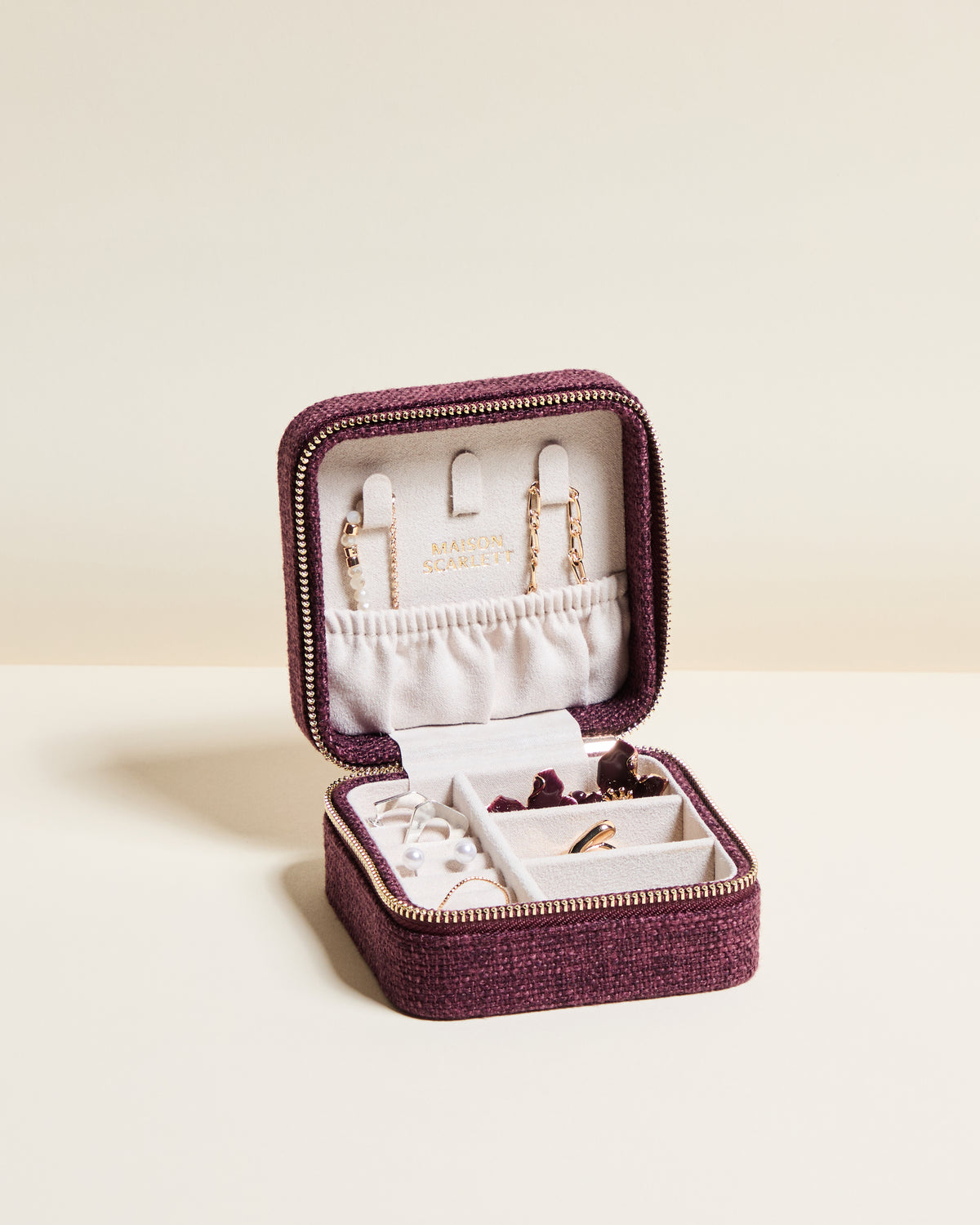 Corinne Linen Travel Jewelry Box