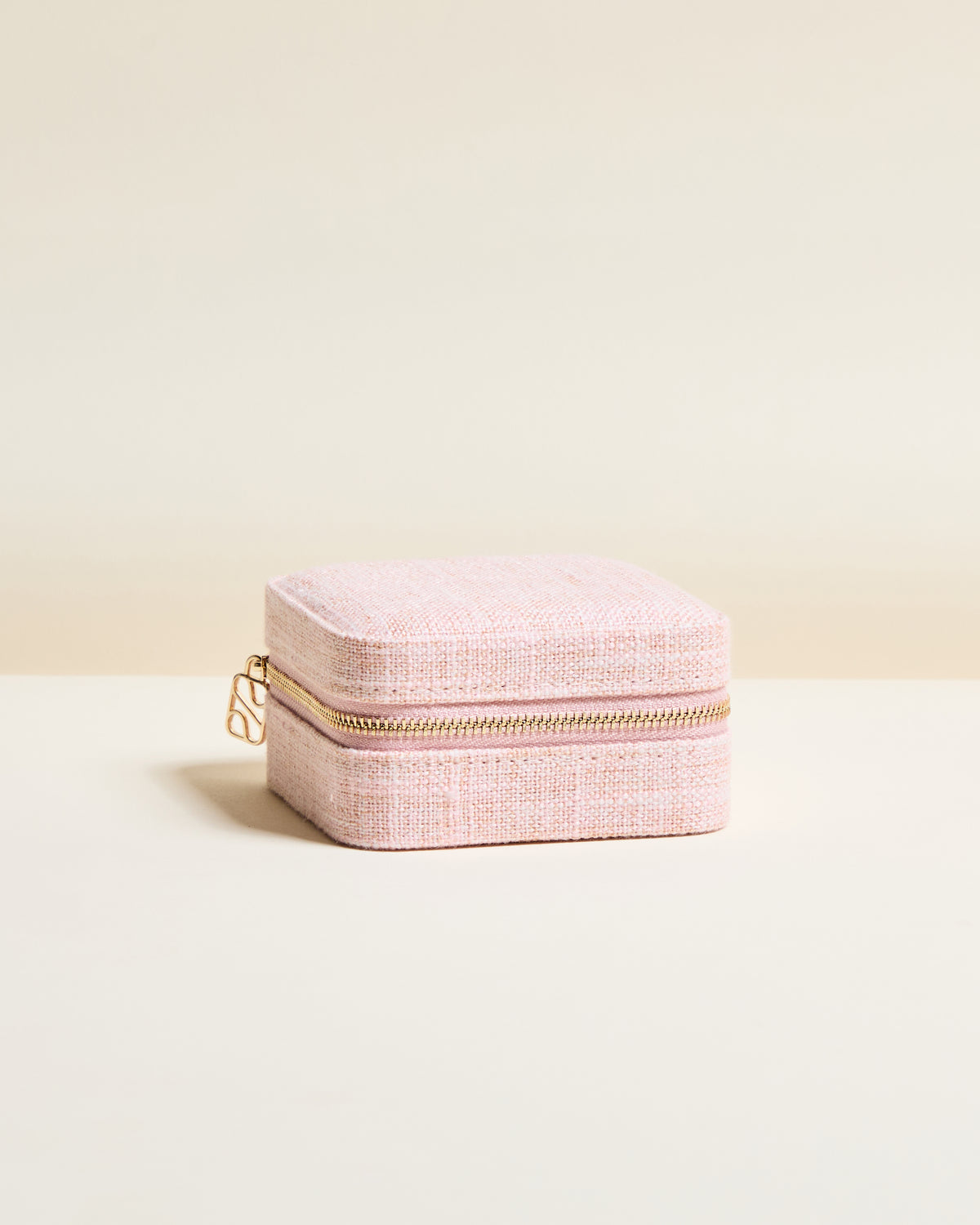 Corinne Linen Travel Jewelry Box