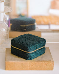 Corinne fluffy travel jewelry box - outlet