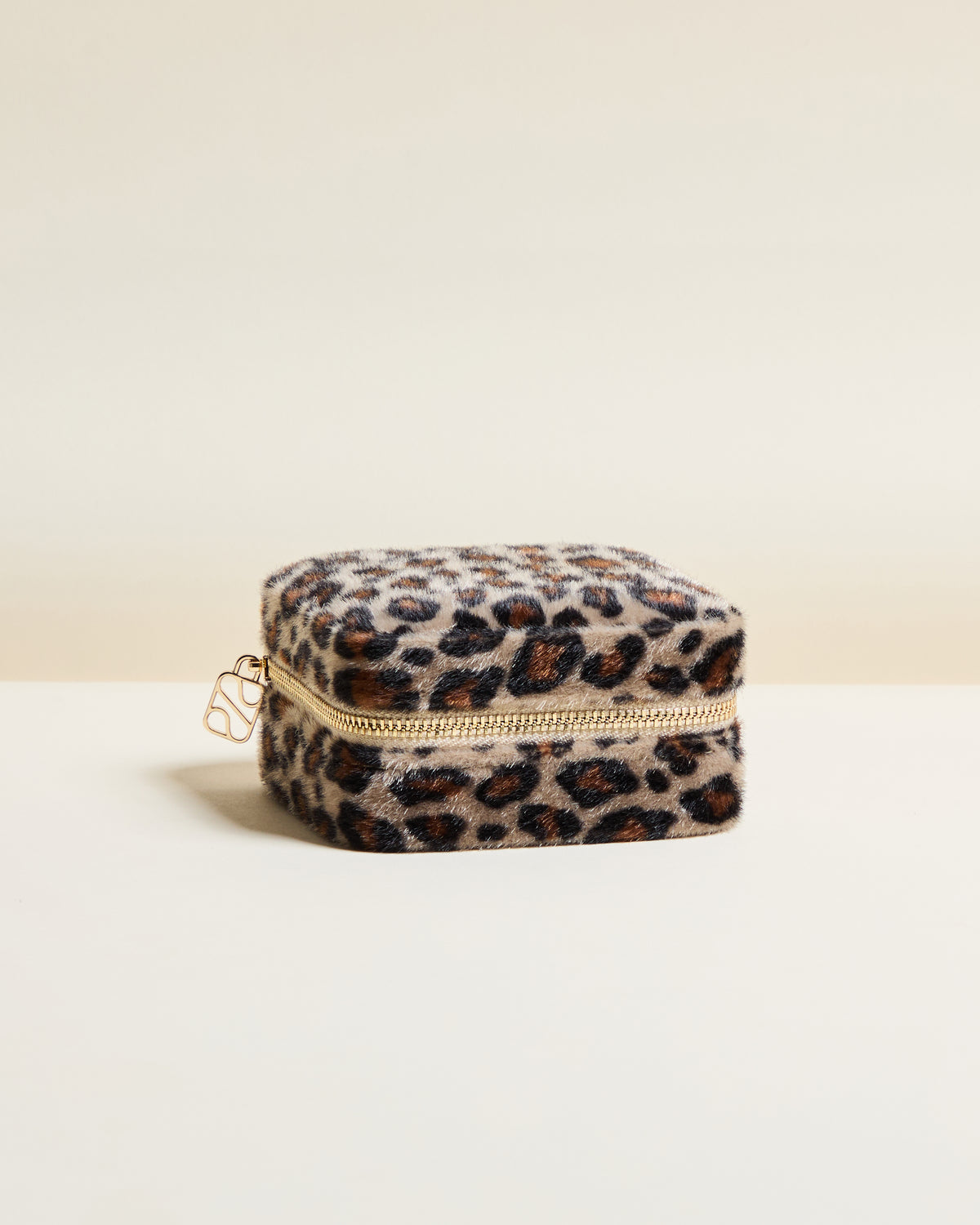 Corinne travel jewelry box in leopard velvet