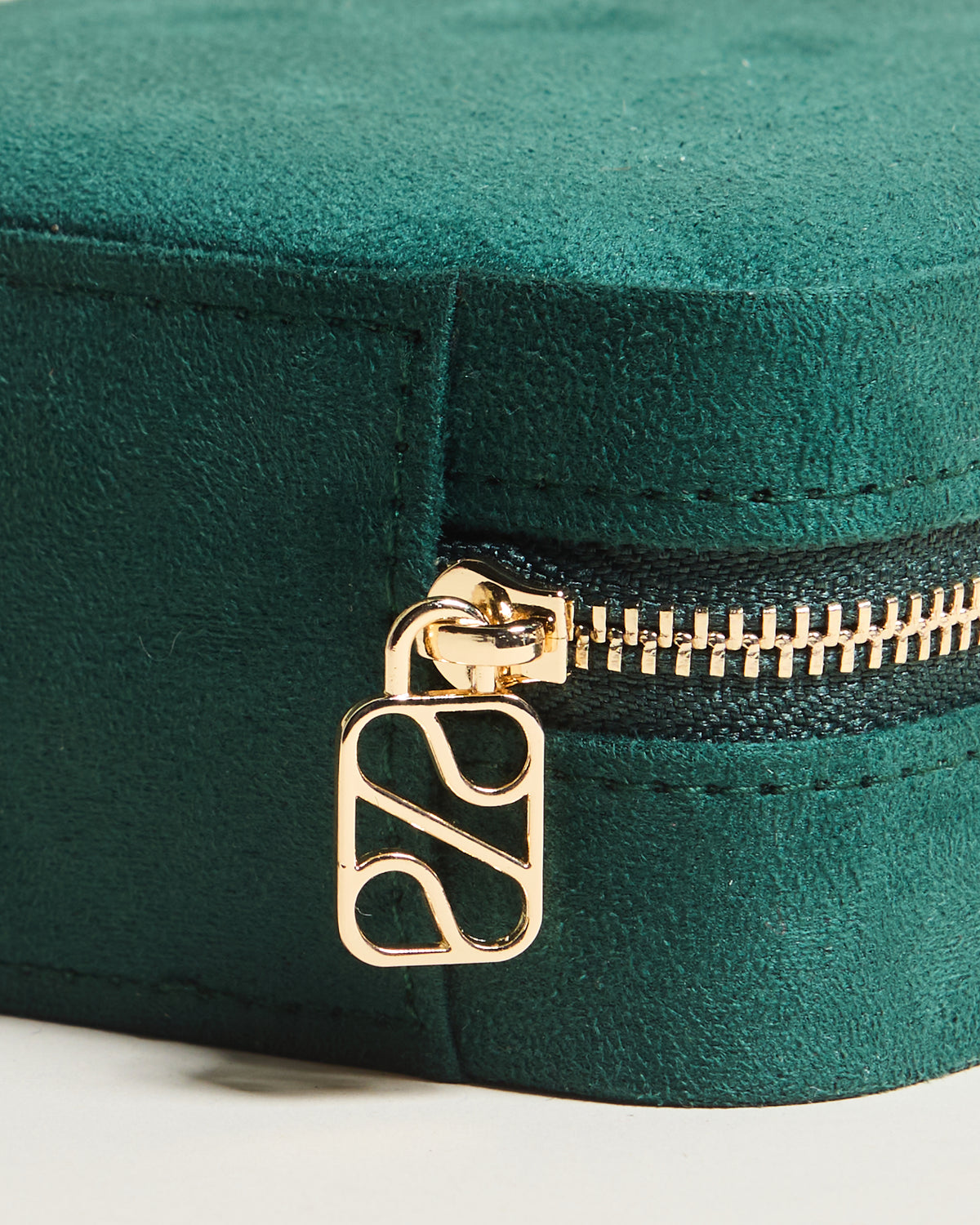 Corinne velvet travel jewelry box