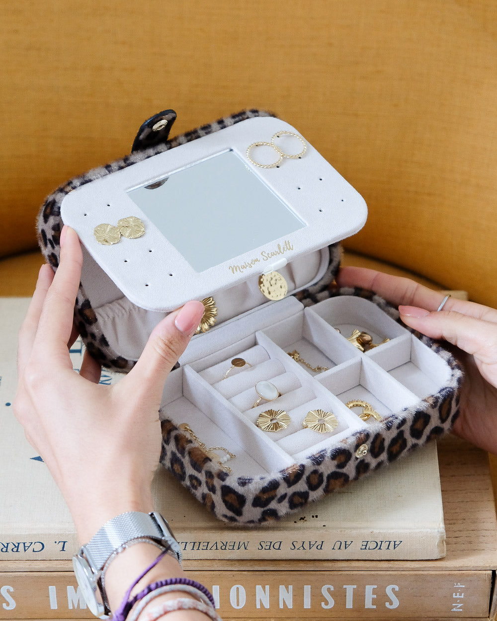 Brigitte leopard travel jewelry box-feature-4