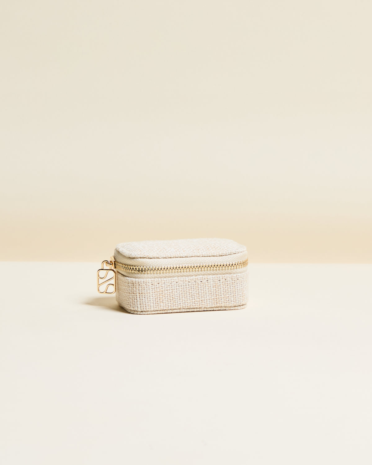 Marie mini linen travel jewelry box
