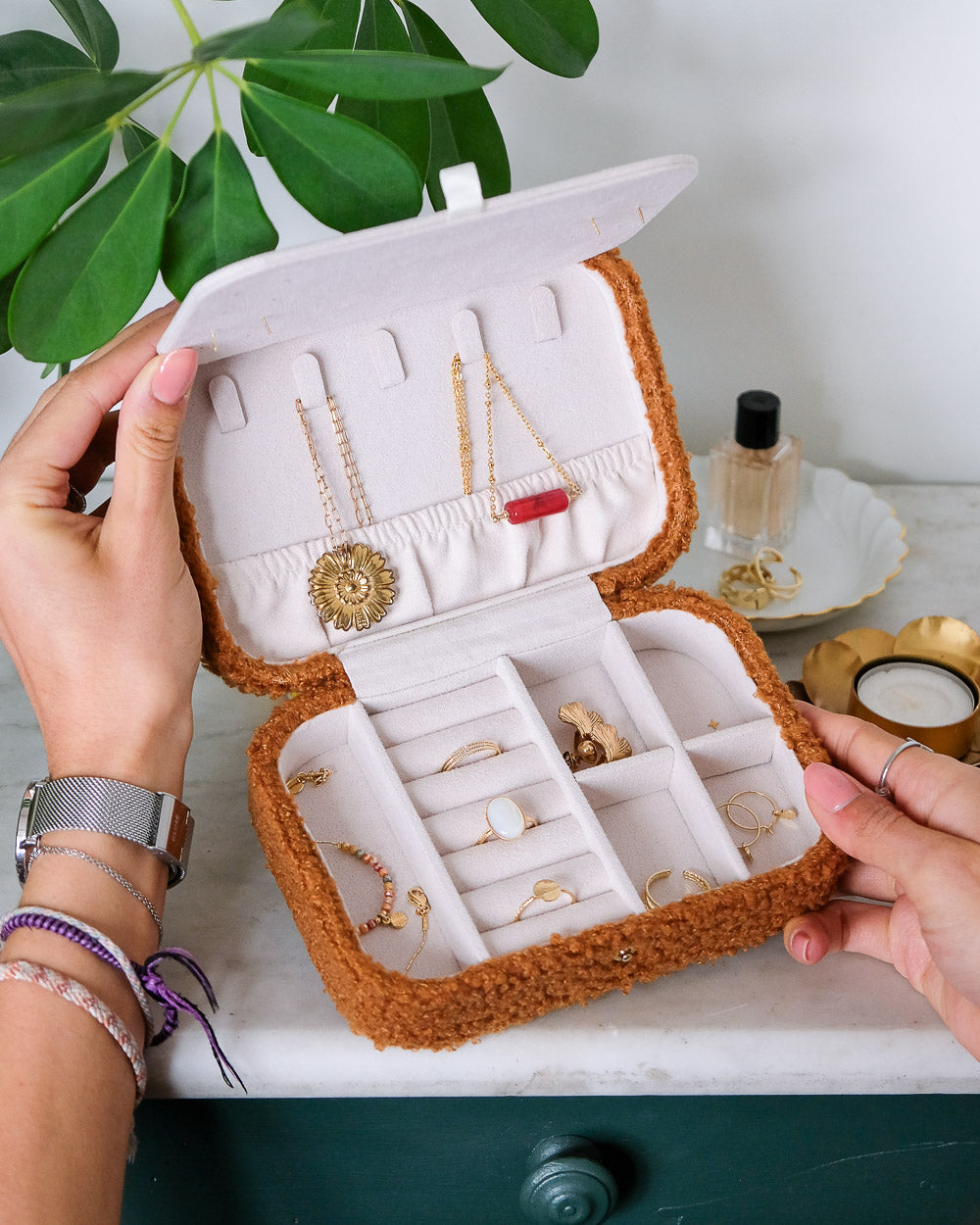 Brigitte teddy travel jewelry box-feature-3