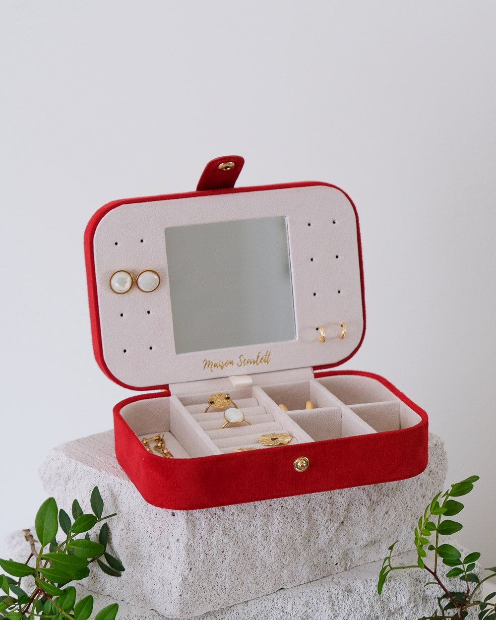 Brigitte velvet travel jewelry box - outlet