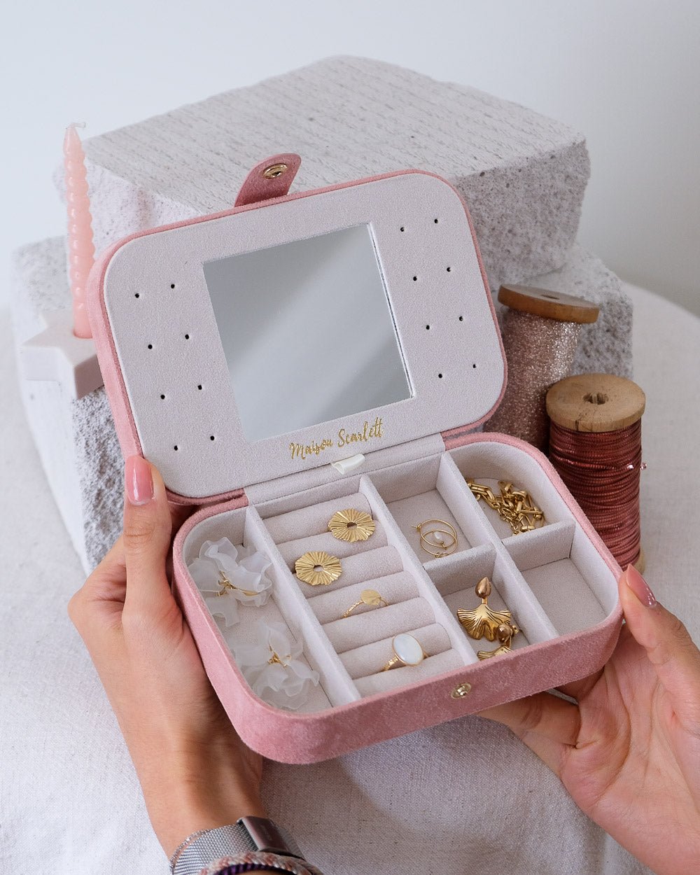Brigitte velvet travel jewelry box-feature-2