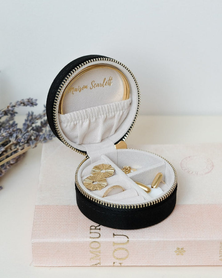 Yvonne velvet travel jewelry box