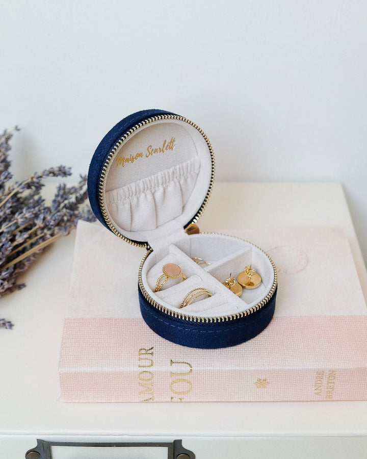 Yvonne velvet travel jewelry box