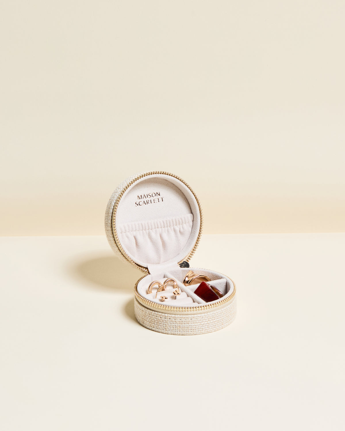 Yvonne Linen Travel Jewelry Box