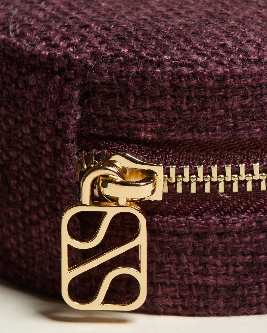 Yvonne Linen Travel Jewelry Box