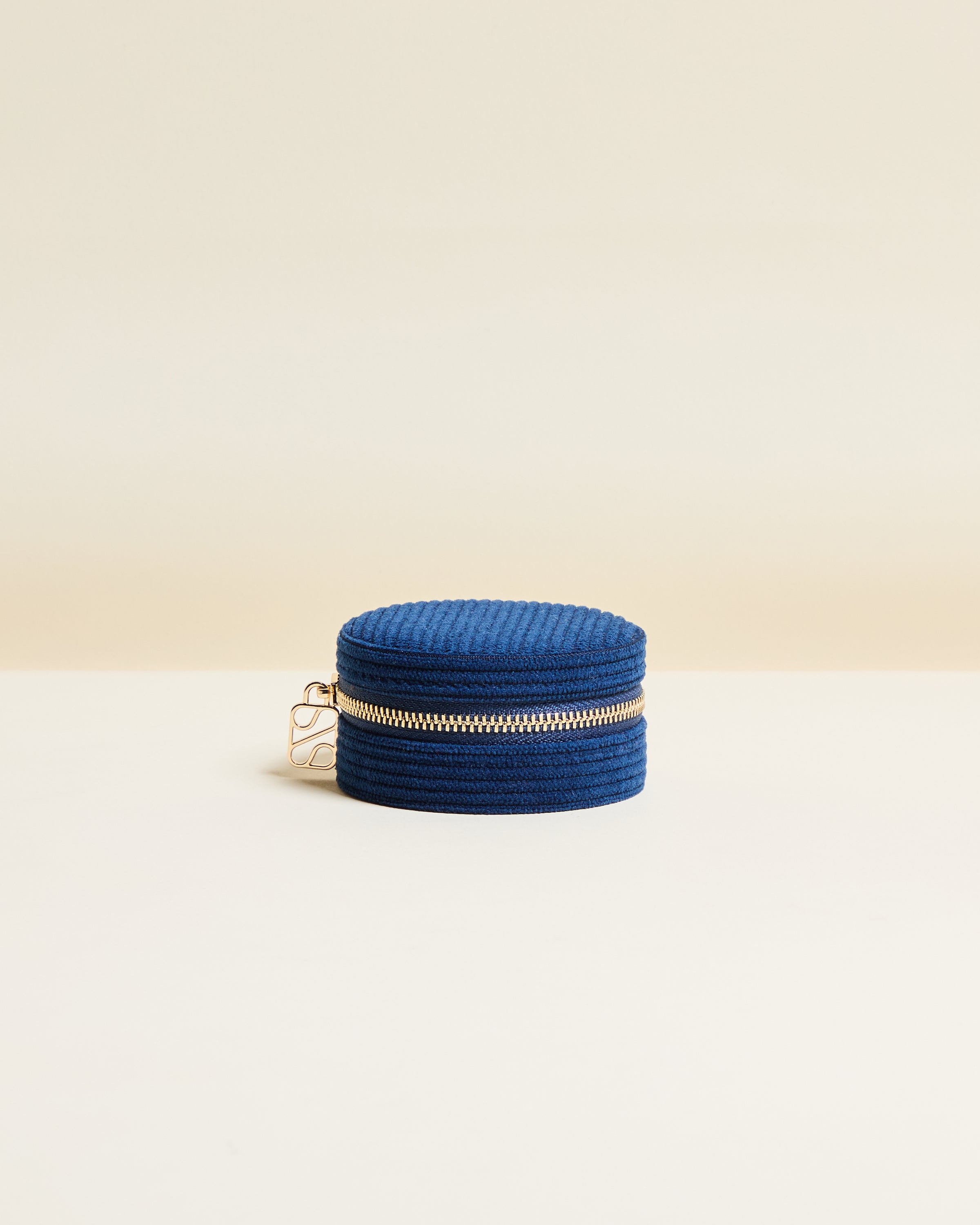 Yvonne corduroy travel jewelry box