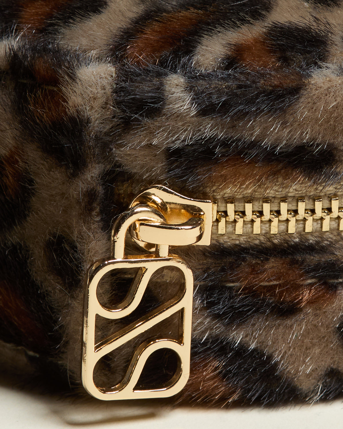 Yvonne leopard travel jewelry box