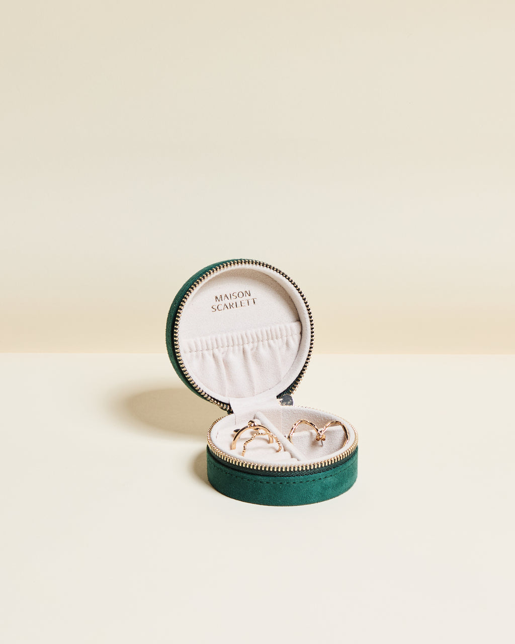 Yvonne velvet travel jewelry box