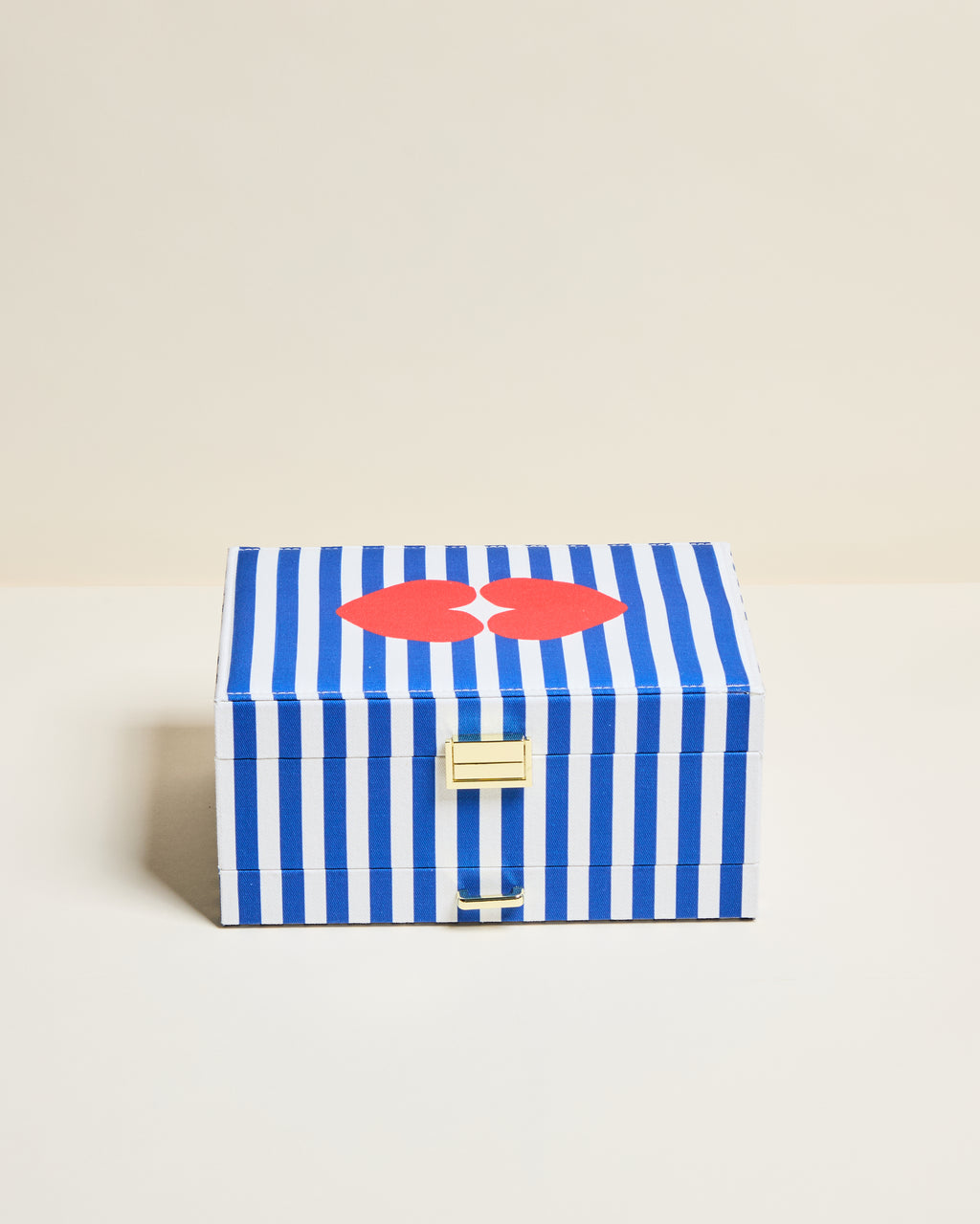 Denise Kiss Kiss Jewelry Box