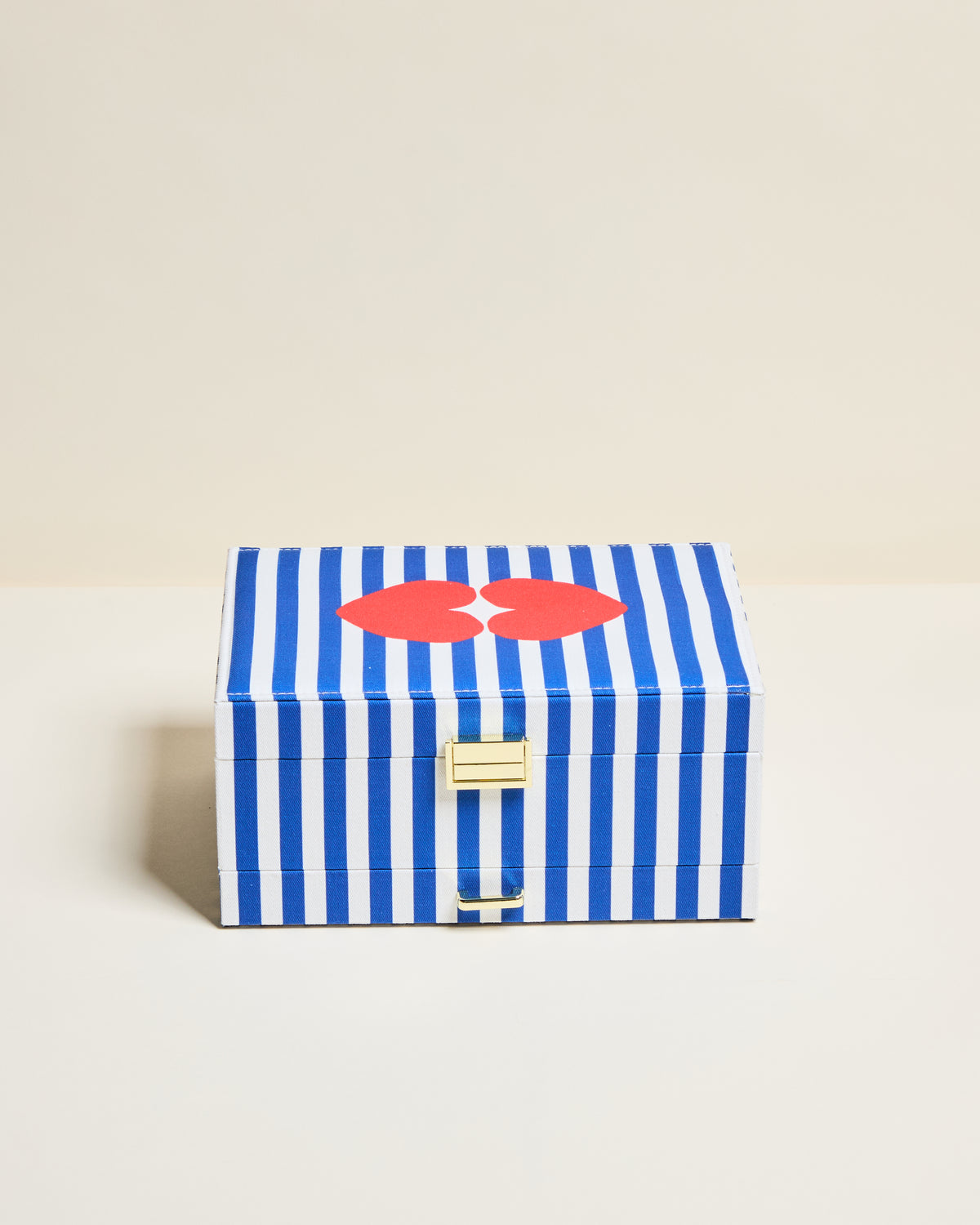 Denise Kiss Kiss Jewelry Box