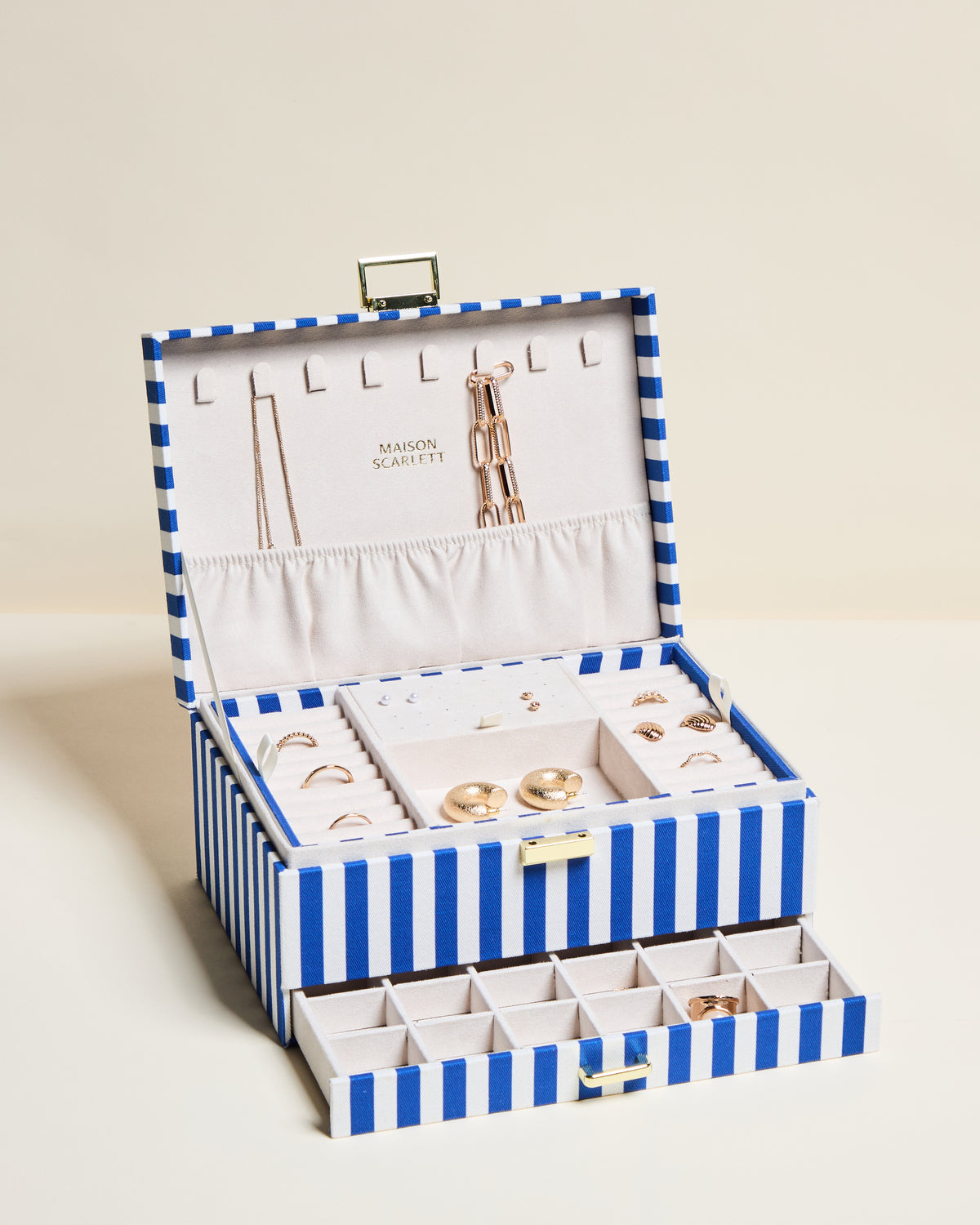 Denise Kiss Kiss Jewelry Box