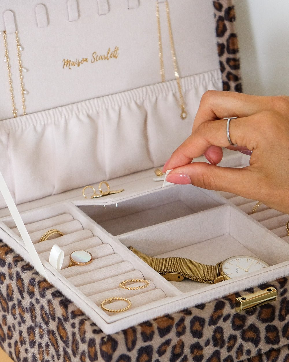 Denise leopard jewelry box-feature-1