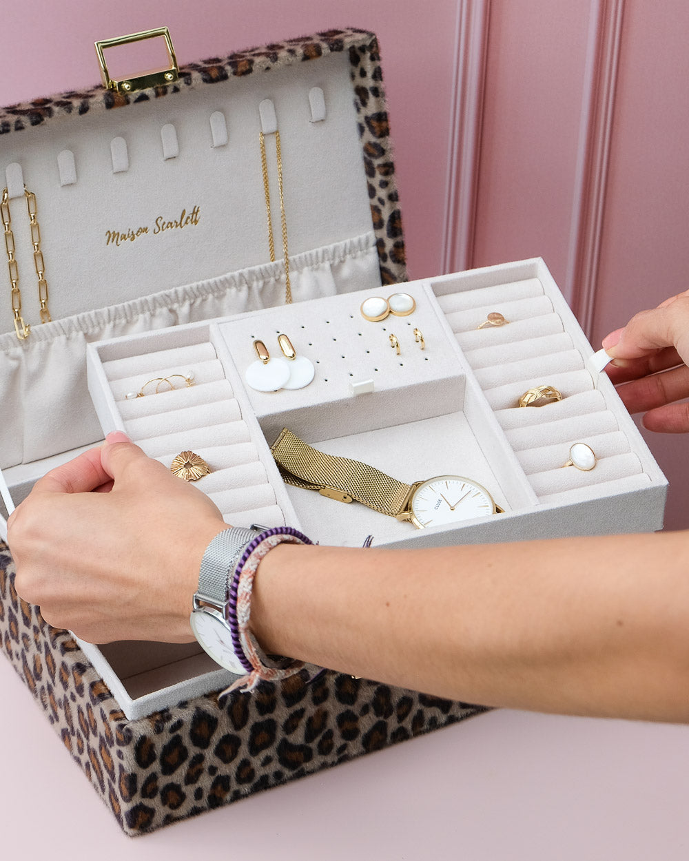 Louise leopard jewelry box-feature-2