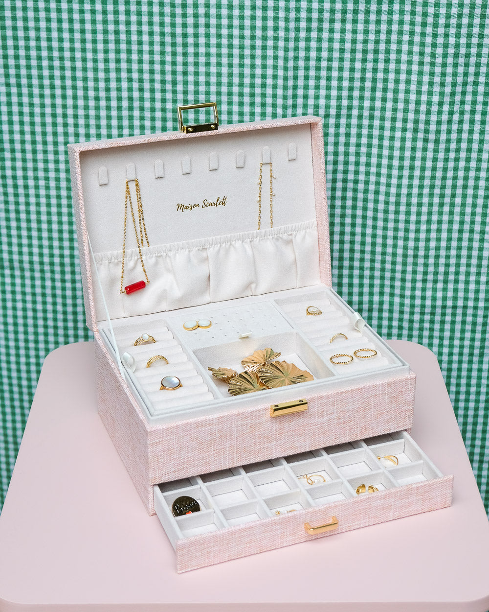 Denise linen effect jewelry box-feature-2