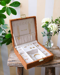 Anne Fuzzy Jewelry Box - Outlet
