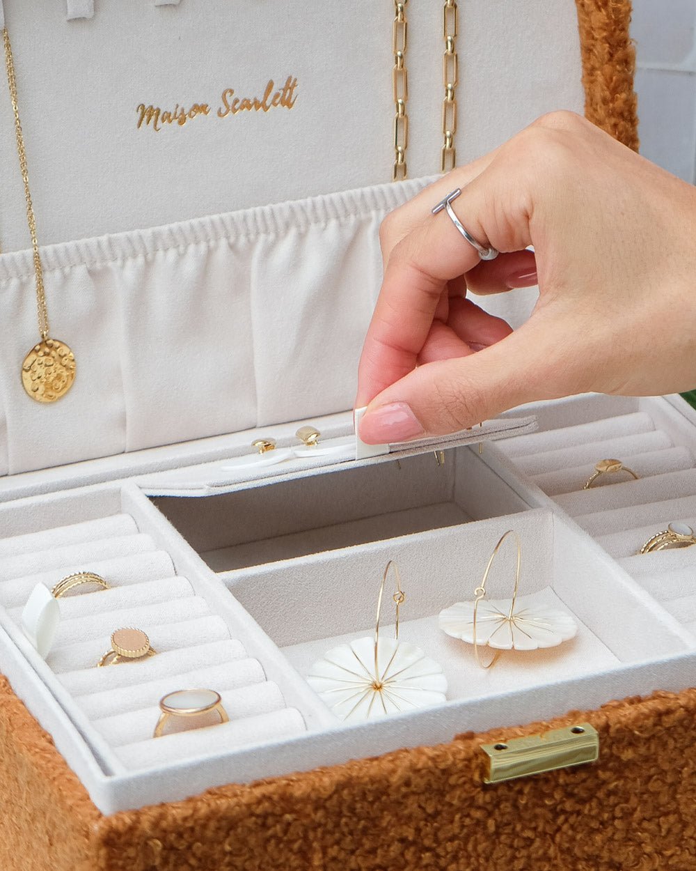 Louise fluffy jewelry box - outlet