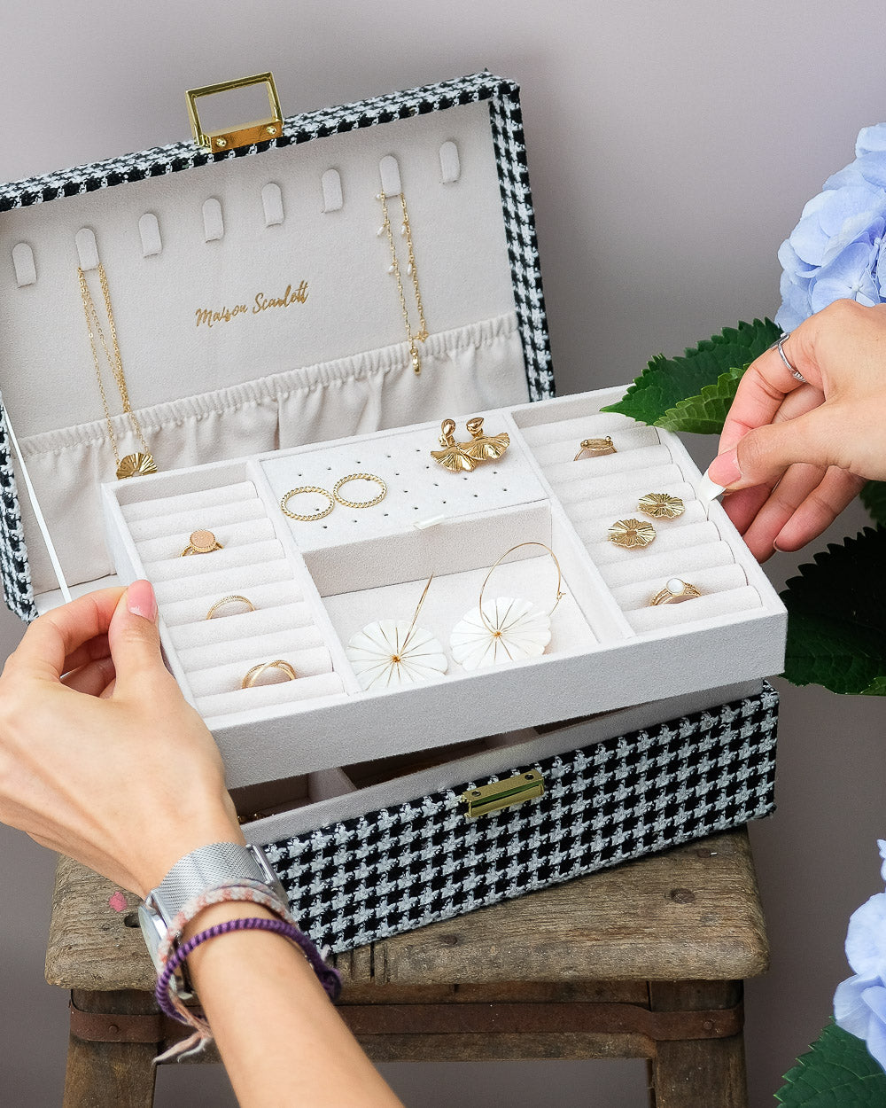 Louise houndstooth jewelry box-feature-2