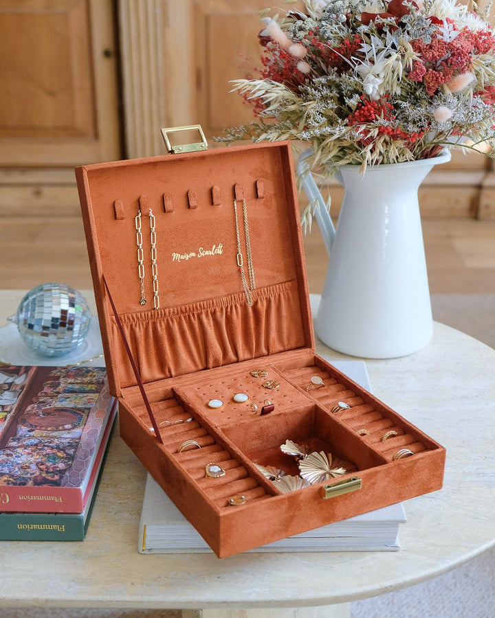 Anne velvet jewelry box