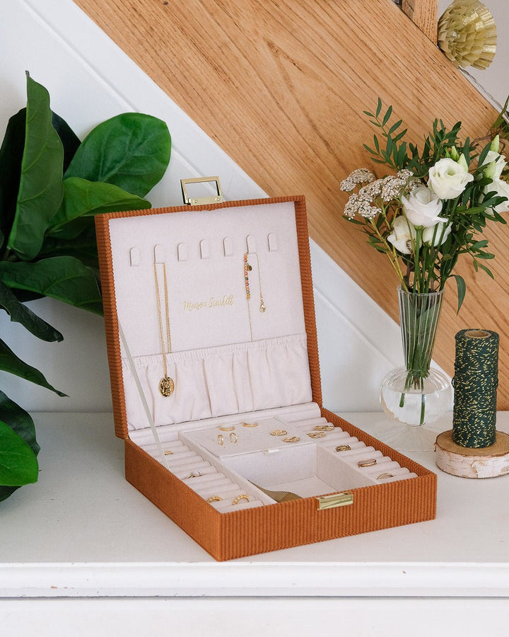 Anne corduroy jewelry box