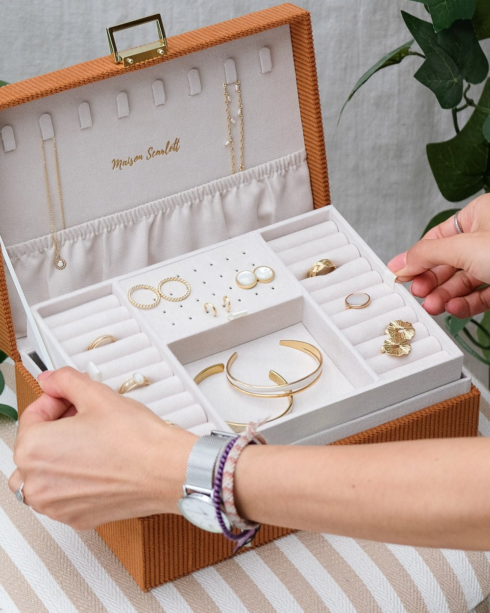Louise Corduroy Jewelry Box - Outlet