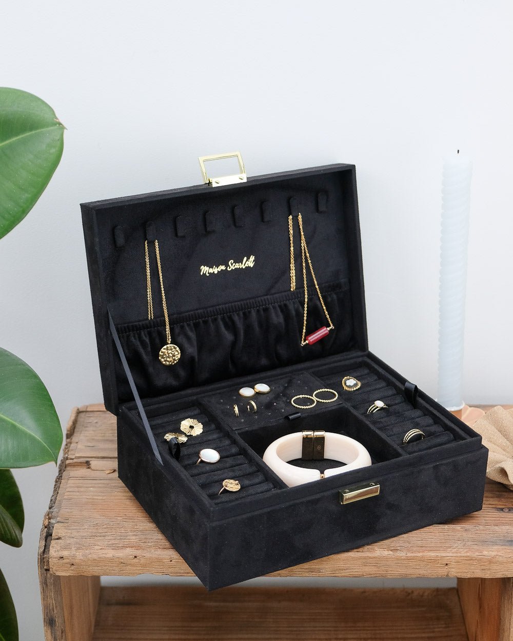 Louise Velvet Jewelry Box - Outlet
