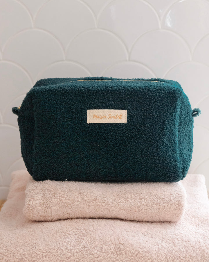 Charlotte teddy toiletry bag