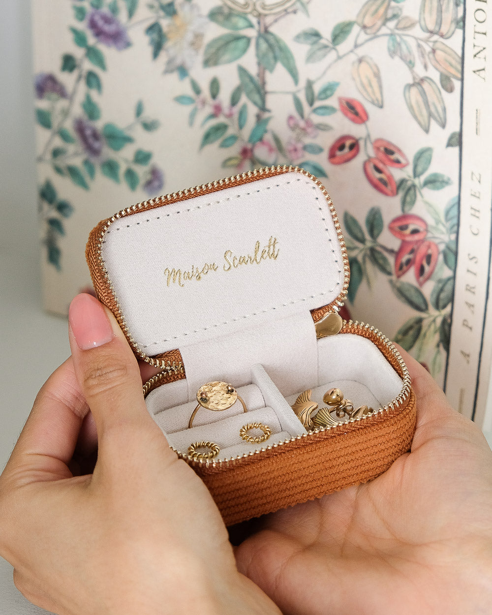 Marie corduroy mini travel jewelry box-feature-1