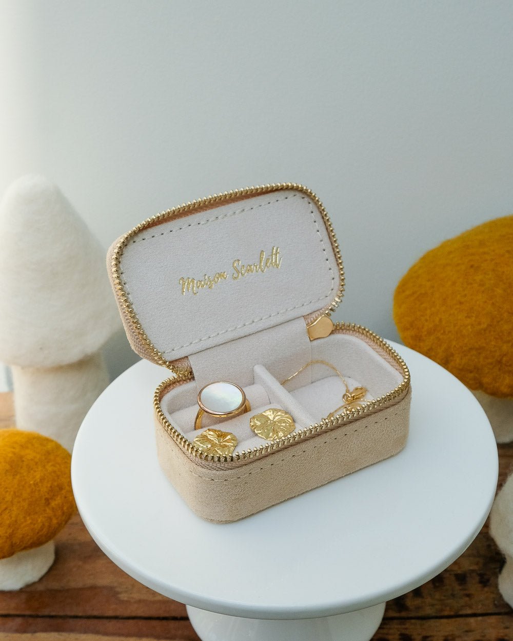 Marie velvet mini travel jewelry box - outlet