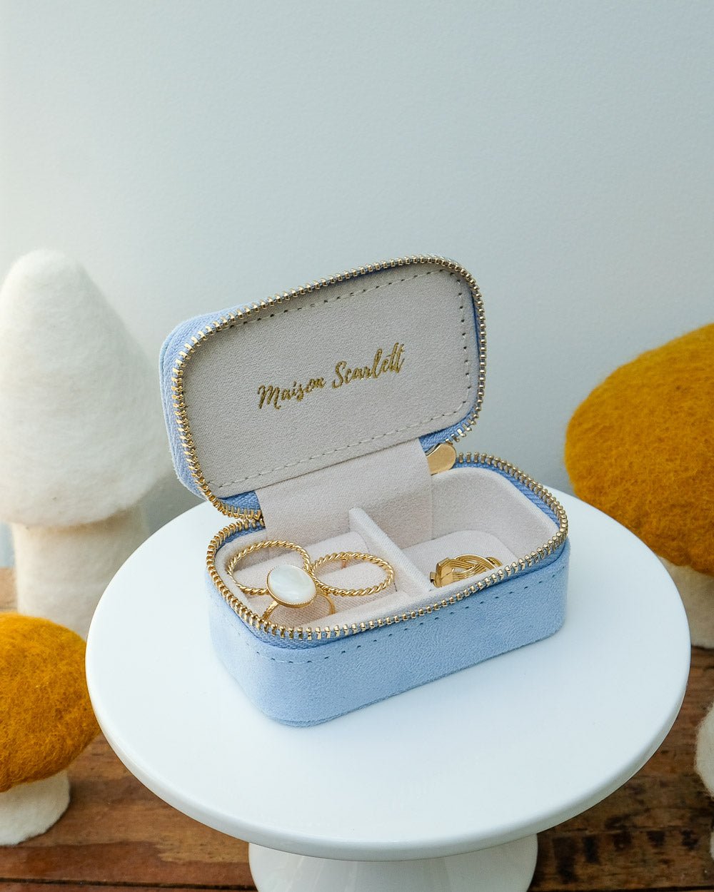 Marie velvet mini travel jewelry box - outlet