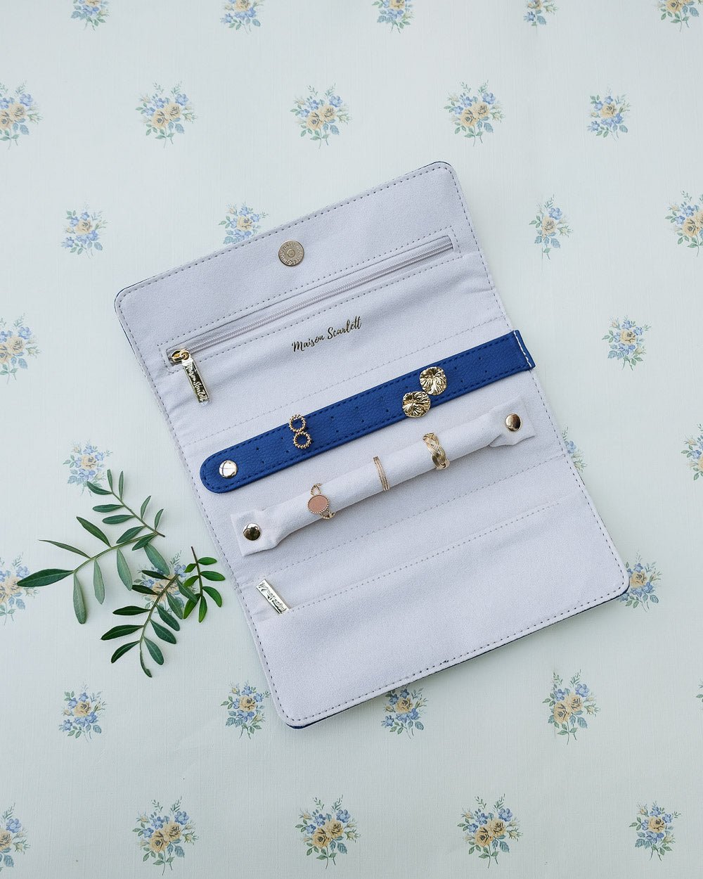 Catherine PU jewelry pouch - outlet