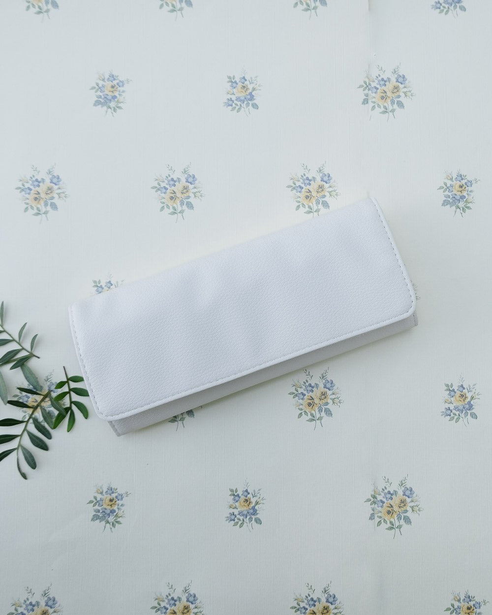 Catherine PU jewelry pouch - outlet