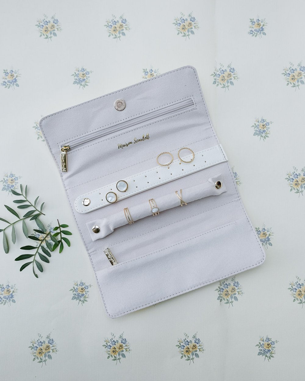 Catherine PU jewelry pouch - outlet