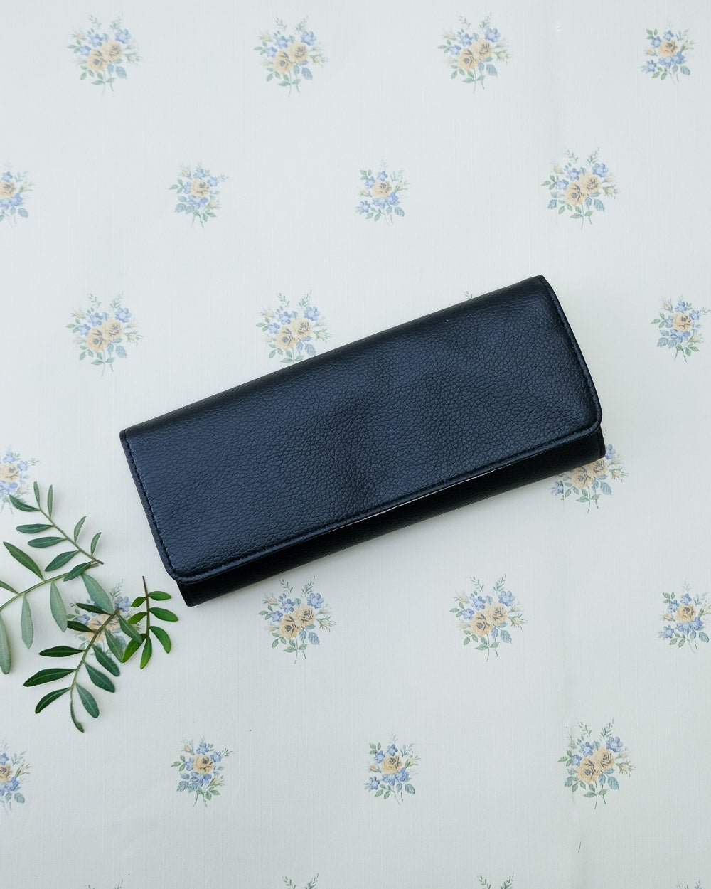 Catherine PU jewelry pouch - outlet