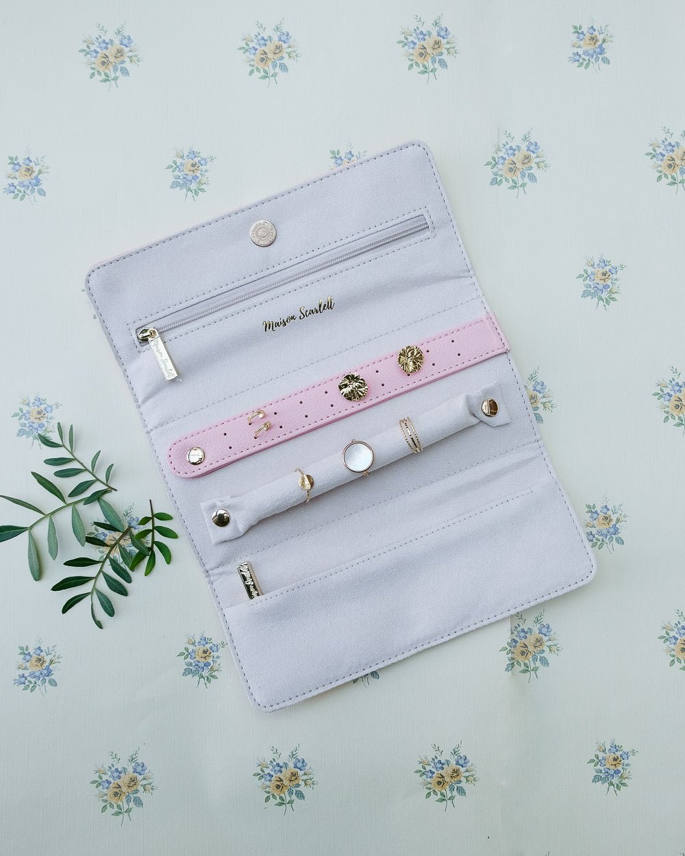 Catherine PU jewelry pouch - outlet