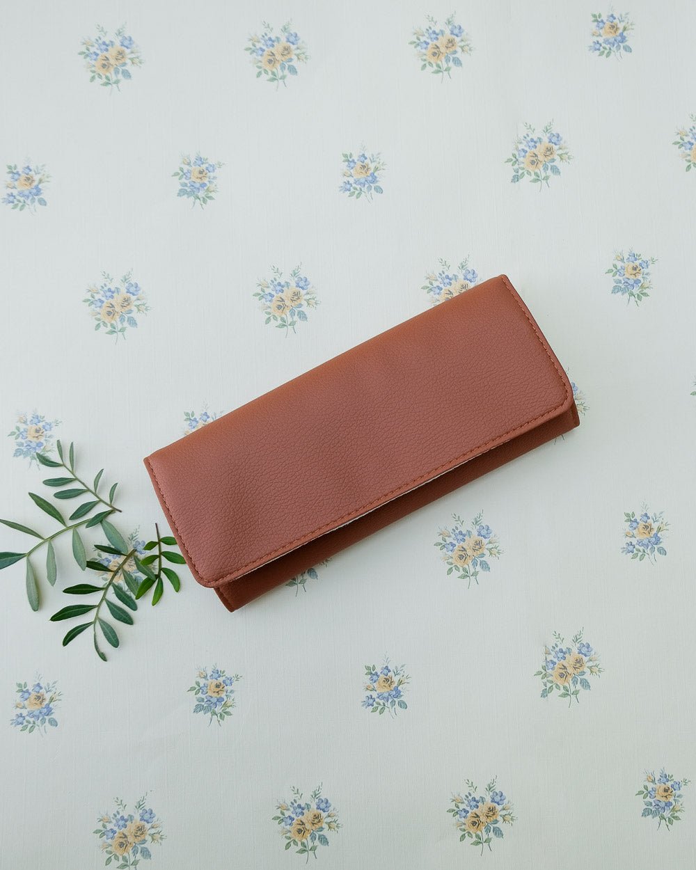 Catherine PU jewelry pouch - outlet