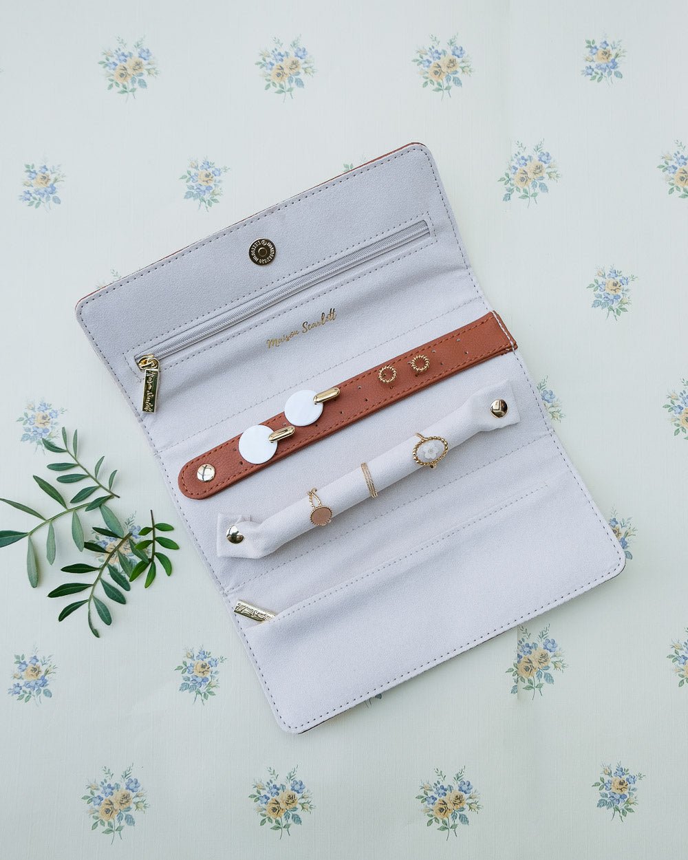 Catherine PU jewelry pouch - outlet