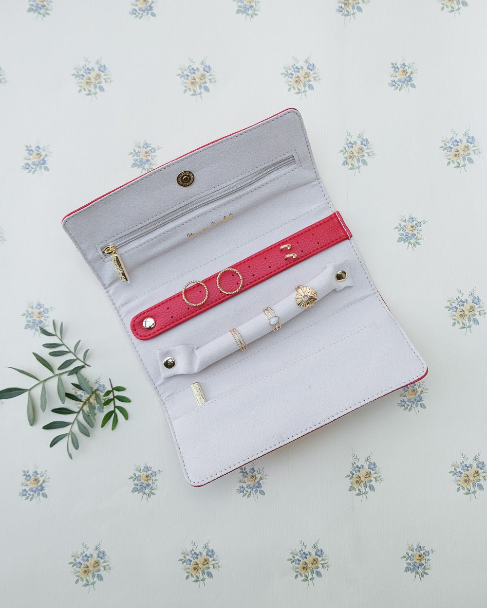 Catherine PU jewelry pouch - outlet